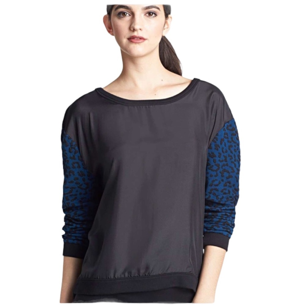 Trouve Silk Leopard Sleeve Sweater black and blue